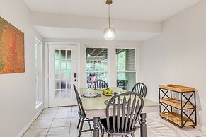 Daphne Home w/ Deck: Close to Beaches & Parks!