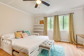 Daphne Home w/ Deck: Close to Beaches & Parks!