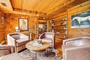Picturesque Lake Elmo Cottage w/ Fire Pits!