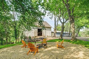 Picturesque Lake Elmo Cottage w/ Barn & Fire Pits!