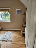 Cosy Cottage Retreat Next to Famous White Horse!