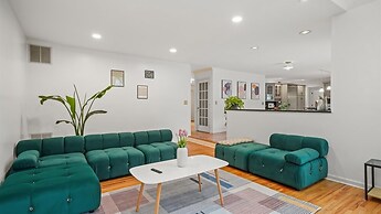 Enchanting Paradise With Pool & Hot Tub 4 Bedroom Home by RedAwning