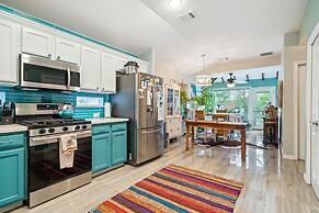 Eclectic Oasis: Artful & Colorful Comfort 3 Bedroom Home