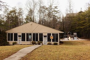 Rustic 1br Condo In Gatlinburg 1 Bedroom Apts by RedAwning