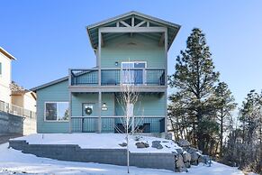 Breezy Pines Getaway 3 Bedroom Home by RedAwning