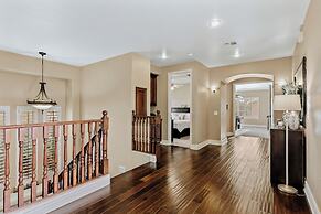 Luxury Retreat With Heated Pool & Hidden Game Room 6 Bedroom Home by R