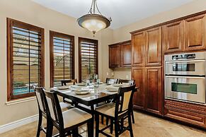 Luxury Retreat With Heated Pool & Hidden Game Room 6 Bedroom Home by R