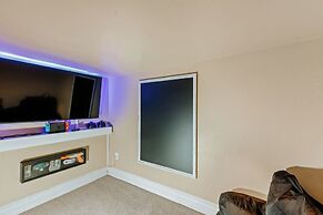 Luxury Retreat With Heated Pool & Hidden Game Room 6 Bedroom Home by R