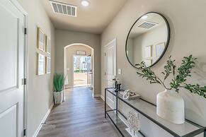 Charming Retreat: Cozy & Stylish Home 4 Bedroom Home