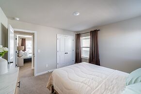 Charming Retreat: Cozy & Stylish Home 4 Bedroom Home