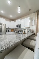 Charming Retreat: Cozy & Stylish Home 4 Bedroom Home