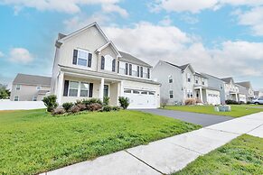 A Spacious Haven For Ultimate Comfort 3 Bedroom Home by RedAwning