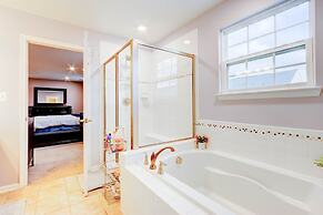 A Spacious Haven For Ultimate Comfort 3 Bedroom Home by RedAwning