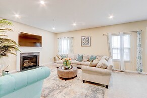 A Spacious Haven For Ultimate Comfort 3 Bedroom Home by RedAwning