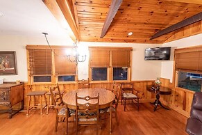 Champion Charmer Spacious Backyard W/ Grill 3 Bedroom Home