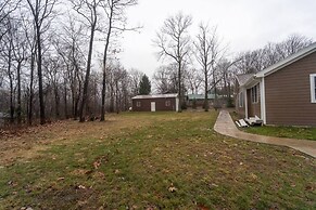 Champion Charmer Spacious Backyard W/ Grill 3 Bedroom Home