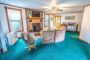 The Valley Home 2 Bedroom Home by RedAwning