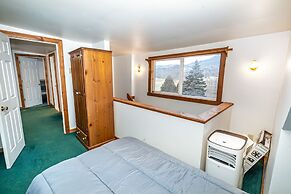 The Valley Home 2 Bedroom Home by RedAwning