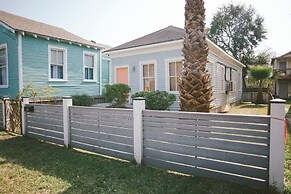 The Knotty Mermaid 2br Home In Galveston 2 Bedroom Home by RedAwning