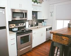 The Knotty Mermaid 2br Home In Galveston 2 Bedroom Home by RedAwning