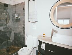 The Knotty Mermaid 2br Home In Galveston 2 Bedroom Home by RedAwning