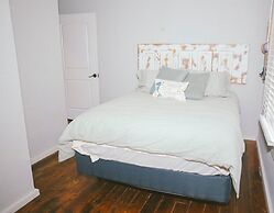 The Knotty Mermaid 2br Home In Galveston 2 Bedroom Home by RedAwning