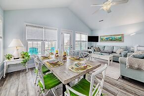 Beach Bliss: 4br Beach Access Kayak Wi-fi 4 Bedroom Home by RedAwning