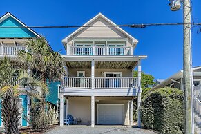 Beach Bliss: 4br Beach Access Kayak Wi-fi 4 Bedroom Home by RedAwning