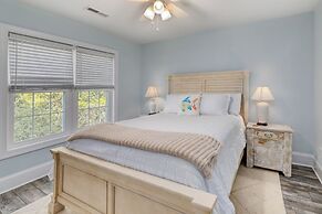 Beach Bliss: 4br Beach Access Kayak Wi-fi 4 Bedroom Home by RedAwning