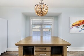 Beach Bliss: 4br Beach Access Kayak Wi-fi 4 Bedroom Home by RedAwning