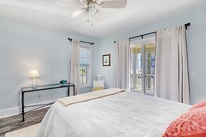 Beach Bliss: 4br Beach Access Kayak Wi-fi 4 Bedroom Home by RedAwning