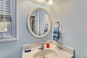 Beach Bliss: 4br Beach Access Kayak Wi-fi 4 Bedroom Home by RedAwning