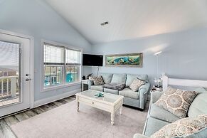 Beach Bliss: 4br Beach Access Kayak Wi-fi 4 Bedroom Home by RedAwning