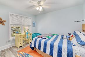 Beach Bliss: 4br Beach Access Kayak Wi-fi 4 Bedroom Home by RedAwning