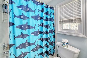 Beach Bliss: 4br Beach Access Kayak Wi-fi 4 Bedroom Home by RedAwning