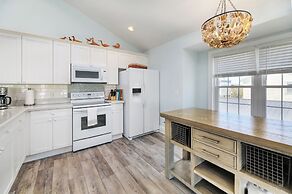 Beach Bliss: 4br Beach Access Kayak Wi-fi 4 Bedroom Home by RedAwning