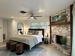 Dunnellon Dreams 3 Bedroom Home by RedAwning