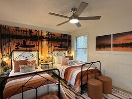 Dunnellon Dreams 3 Bedroom Home by RedAwning