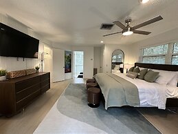 Dunnellon Dreams 3 Bedroom Home by RedAwning