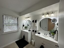 Dunnellon Dreams 3 Bedroom Home by RedAwning