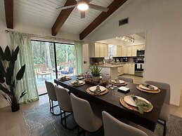 Dunnellon Dreams 3 Bedroom Home by RedAwning