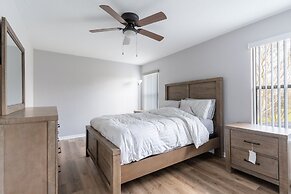 Poolside Serenity Near Disney World 4 Bedroom Home by RedAwning