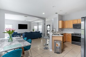 Poolside Serenity Near Disney World 4 Bedroom Home by RedAwning