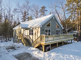 Unwind At Our Beautiful Sanctuary Scenic Views 3 Bedroom Home by RedAw