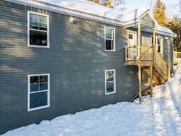 Unwind At Our Beautiful Sanctuary Scenic Views 3 Bedroom Home by RedAw