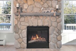 Unwind At Our Beautiful Sanctuary Scenic Views 3 Bedroom Home by RedAw