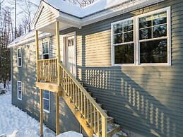 Unwind At Our Beautiful Sanctuary Scenic Views 3 Bedroom Home by RedAw