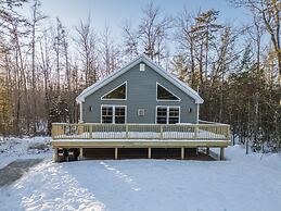 Unwind At Our Beautiful Sanctuary Scenic Views 3 Bedroom Home by RedAw