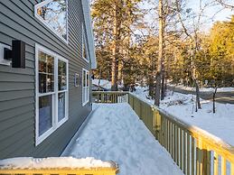 Unwind At Our Beautiful Sanctuary Scenic Views 3 Bedroom Home by RedAw