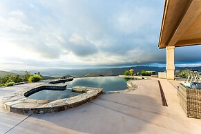 Vista Grande 4 Bedroom Home by RedAwning